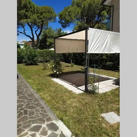 ChiaraDiLuna - Appartamento con terrazza e giardino * Cavallino-Treporti